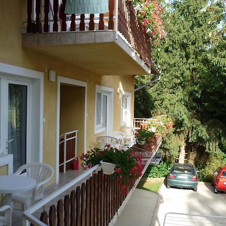 Attila Apartmanhaz Hotel Heviz Exterior photo