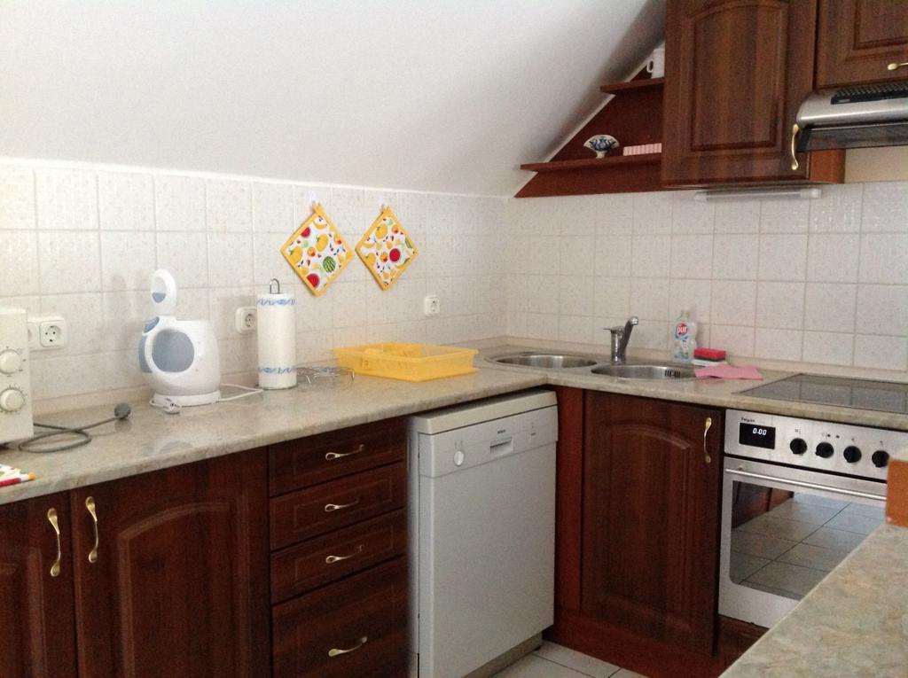 Attila Apartmanhaz Hotel Heviz Room photo